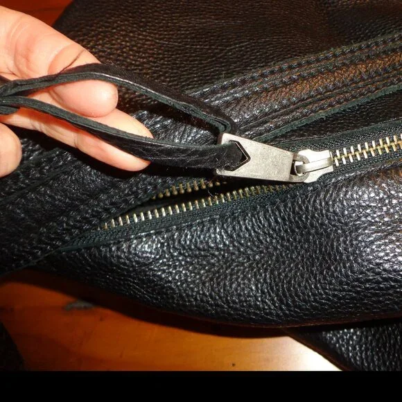 Banana Republic 100% Cow Leather Boho Handbag Black Inner Zip Pocket - Picture 4 of 15